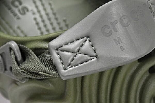 207393-309 Saleke Bembury x Crocs Pollex Clog Cucumber - Image 15