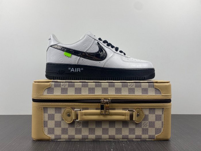 NIKE AIR FORCE SNEAKERS - Image 8