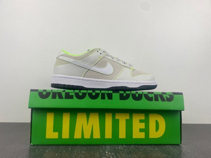 Nike Dunk Low University of Oregon PE (2023)FQ7260-001 - Image 13