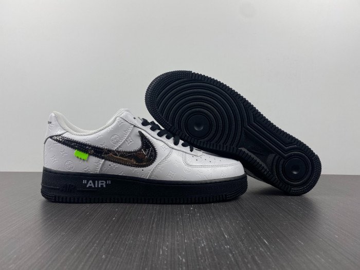 NIKE AIR FORCE SNEAKERS - Image 2