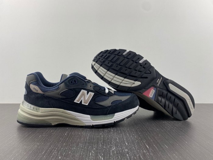 NEW BALANCE 992 NAVY GREY M992GG - Image 6