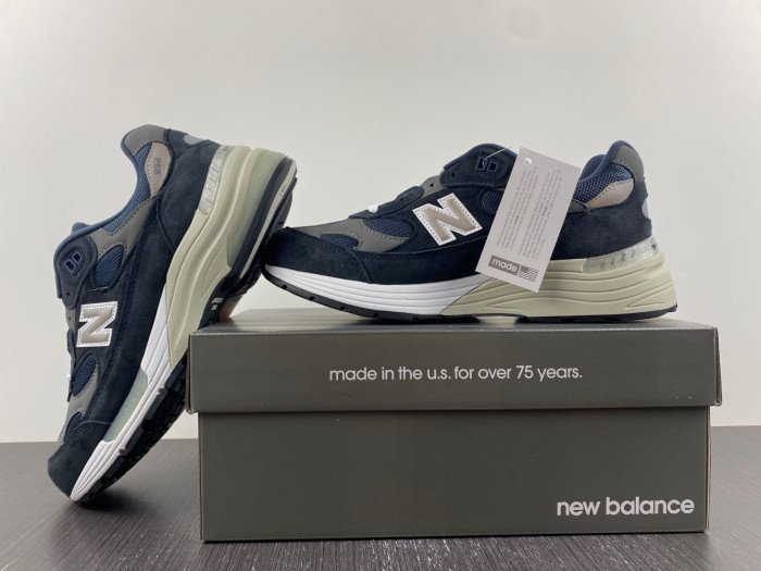 NEW BALANCE 992 NAVY GREY M992GG - Image 5