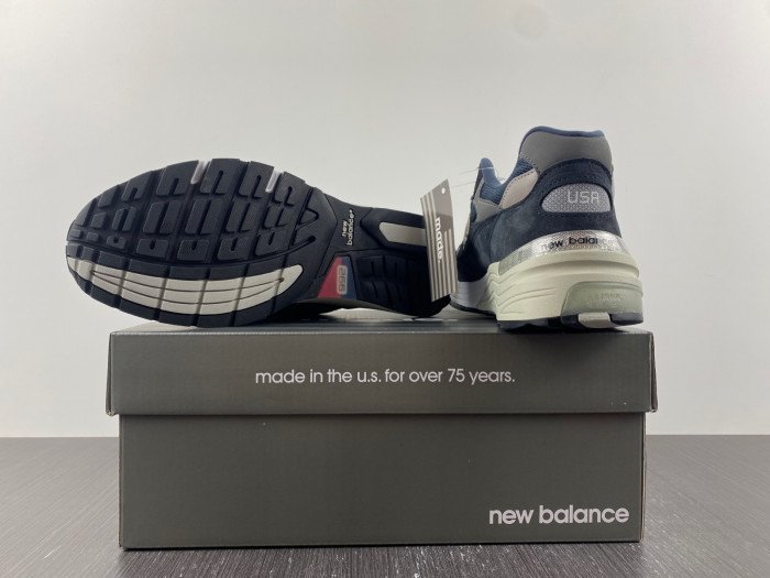 NEW BALANCE 992 NAVY GREY M992GG - Image 3