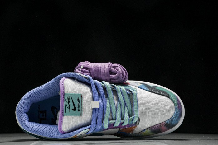 Futura Laboratories x Nike SB Dunk Low HF6061-400 - Image 4
