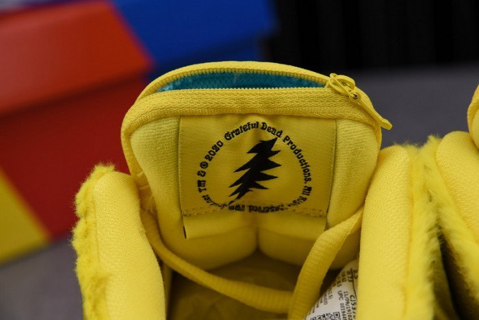 Grateful Dead x Nike SB Dunk Low Yellow Bear CJ5378-700 - Image 8
