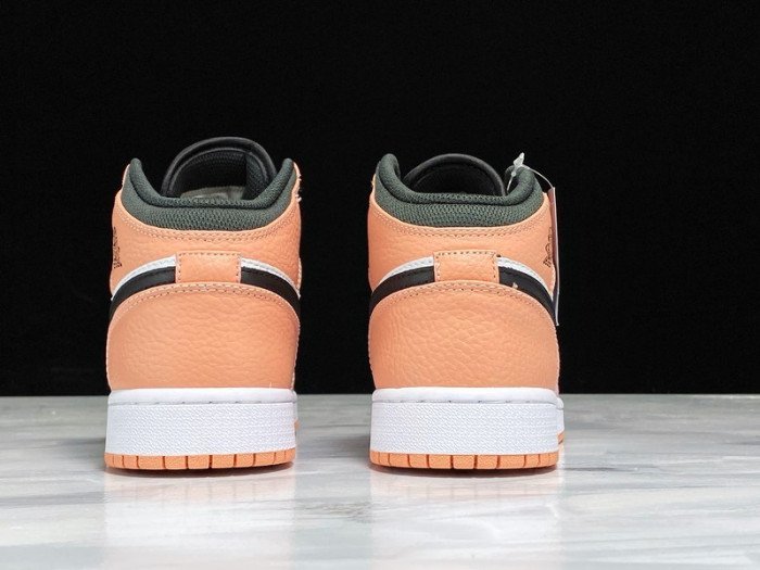 Jordan 1 Mid Pink Quartz (GS) 555112-603 - Image 7