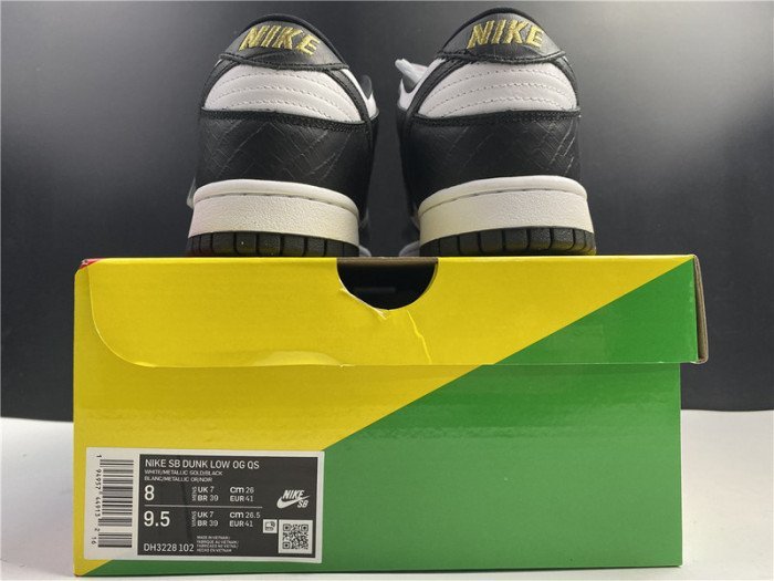 Nike SB Dunk Low Stars Black (2021) DH3228-102 - Image 19