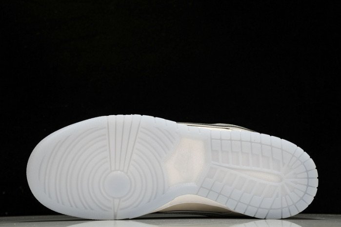 Nike SB Dunk Low White Lobster (Friends and Family) FD8776-100 - Image 4