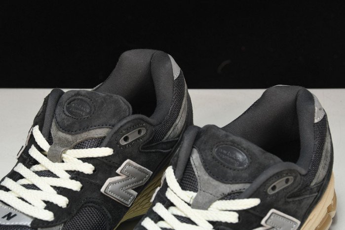 NEW BALANCE Q26 New Balance M2002RHO - Image 3