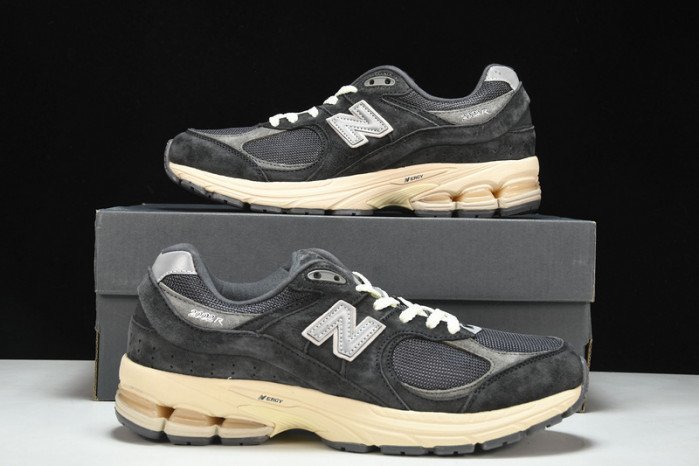 NEW BALANCE Q26 New Balance M2002RHO - Image 12