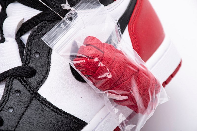 Air Jordan 1 Black Toe High OG - Image 8