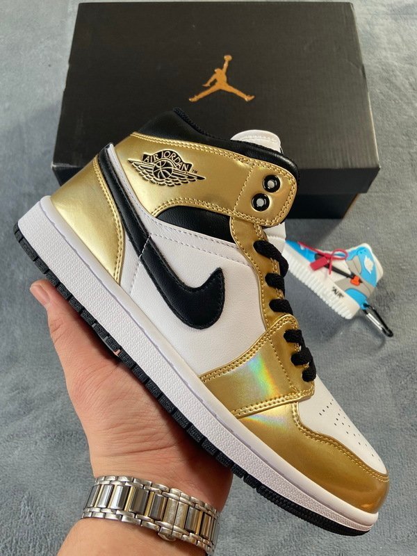 Air Jordan 1 Mid SE Metallic Gold - Image 6