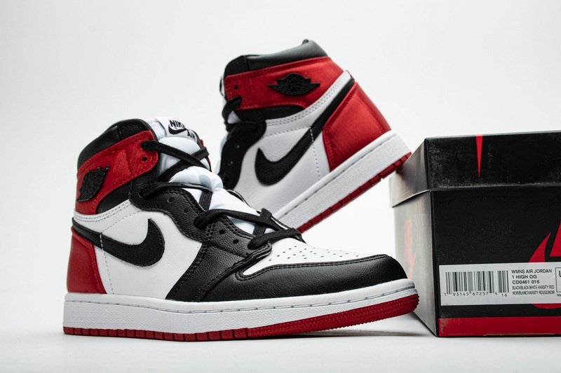 Air Jordan 1 Retro High OG Satin Black Toe - Image 15