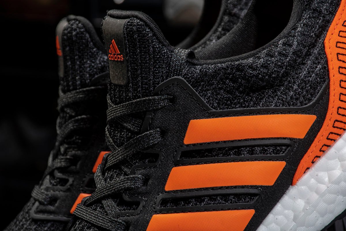 Ultra Boost 4.0 ?Core Black/Solar Orange? - Image 9