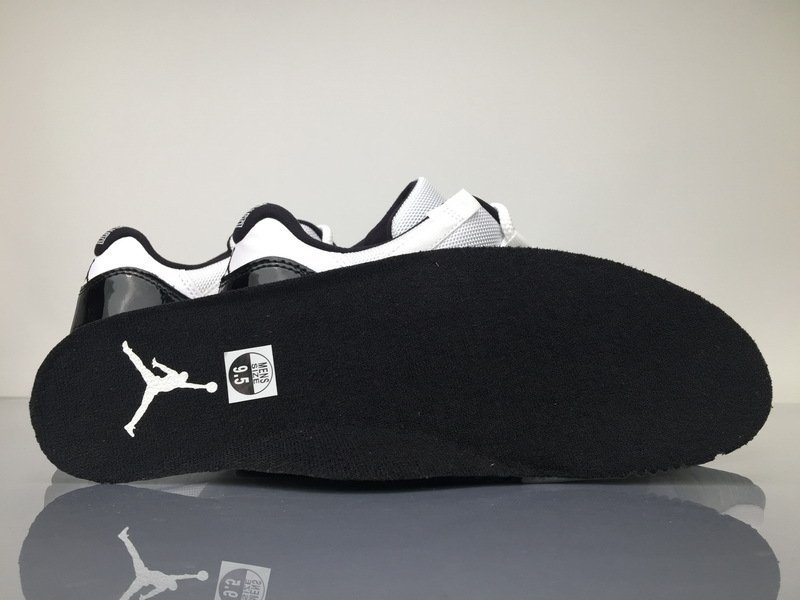 Air Jordan 11 Low Concord - Image 10