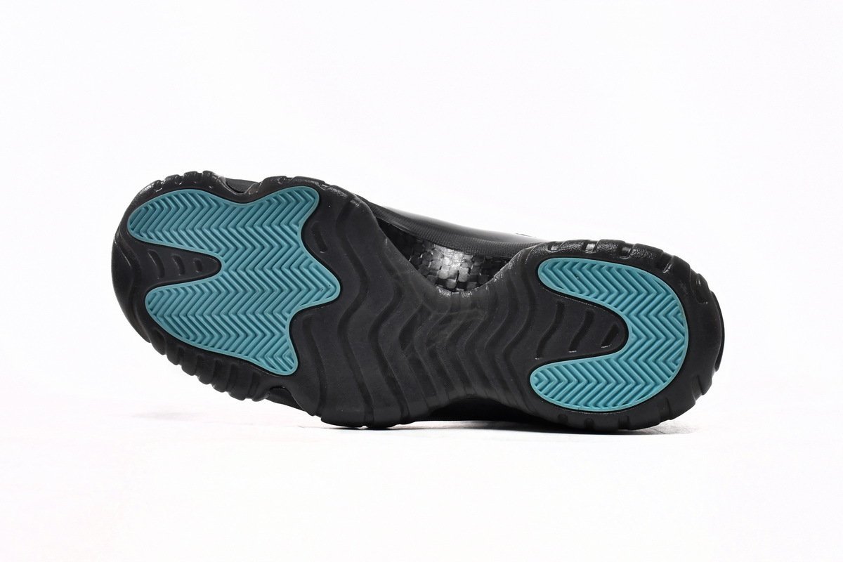 Air Jordan 11 Retro Gamma Blue - Image 12