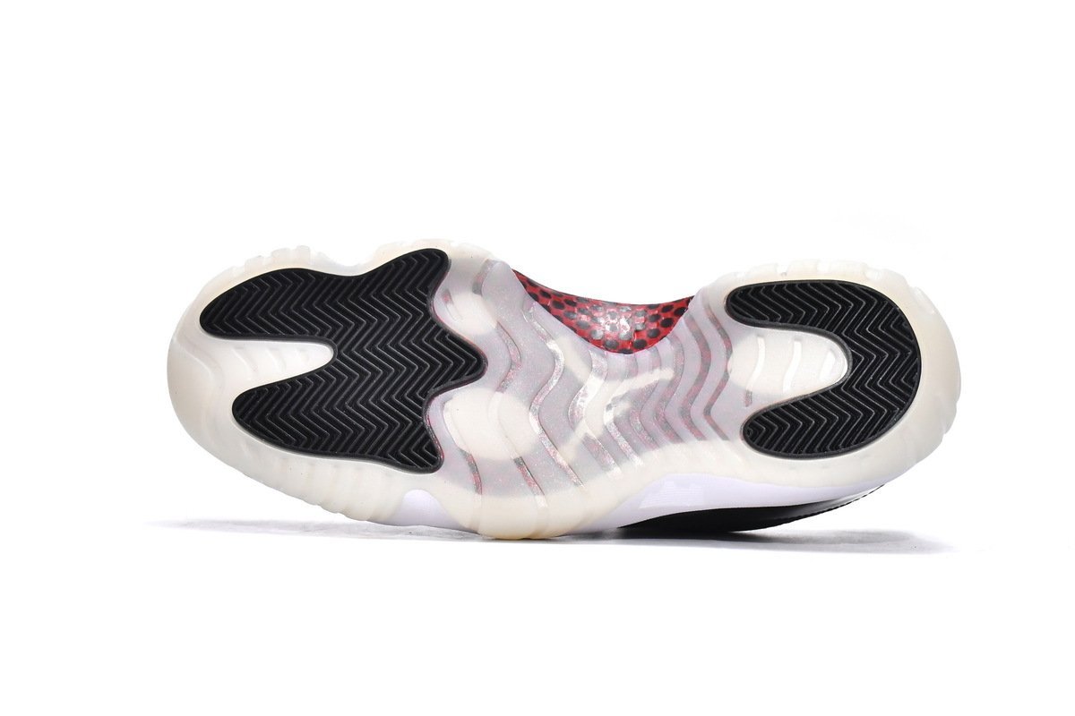 Air Jordan 11 Retro Low 72-10 - Image 5