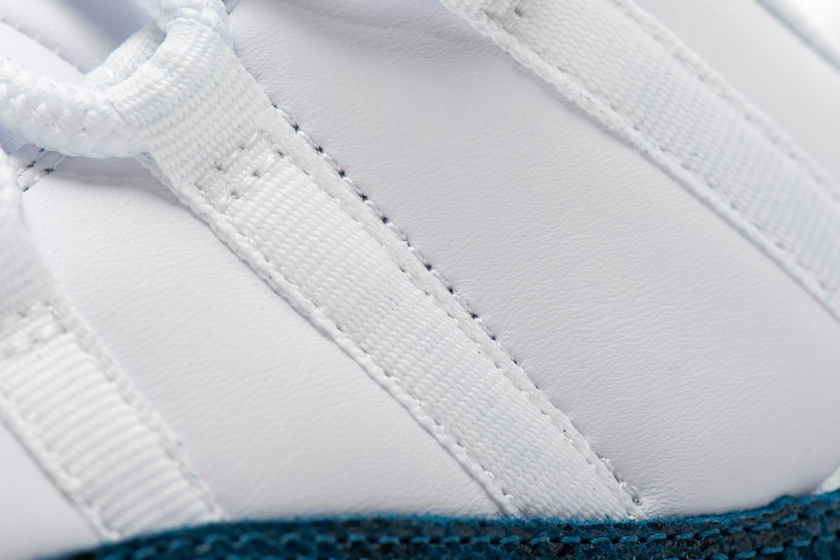 Air Jordan 11 Retro Low Snake Navy - Image 5