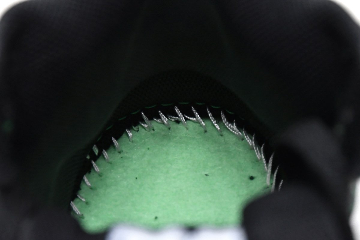 Air Jordan 1 Mid PS Pine Green?Kids? - Image 3