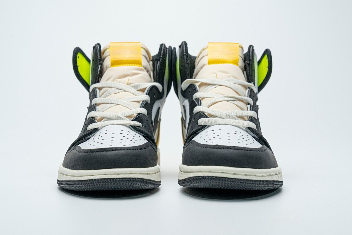 Air Jordan 1 Retro High White Black Volt University Gold - Image 3