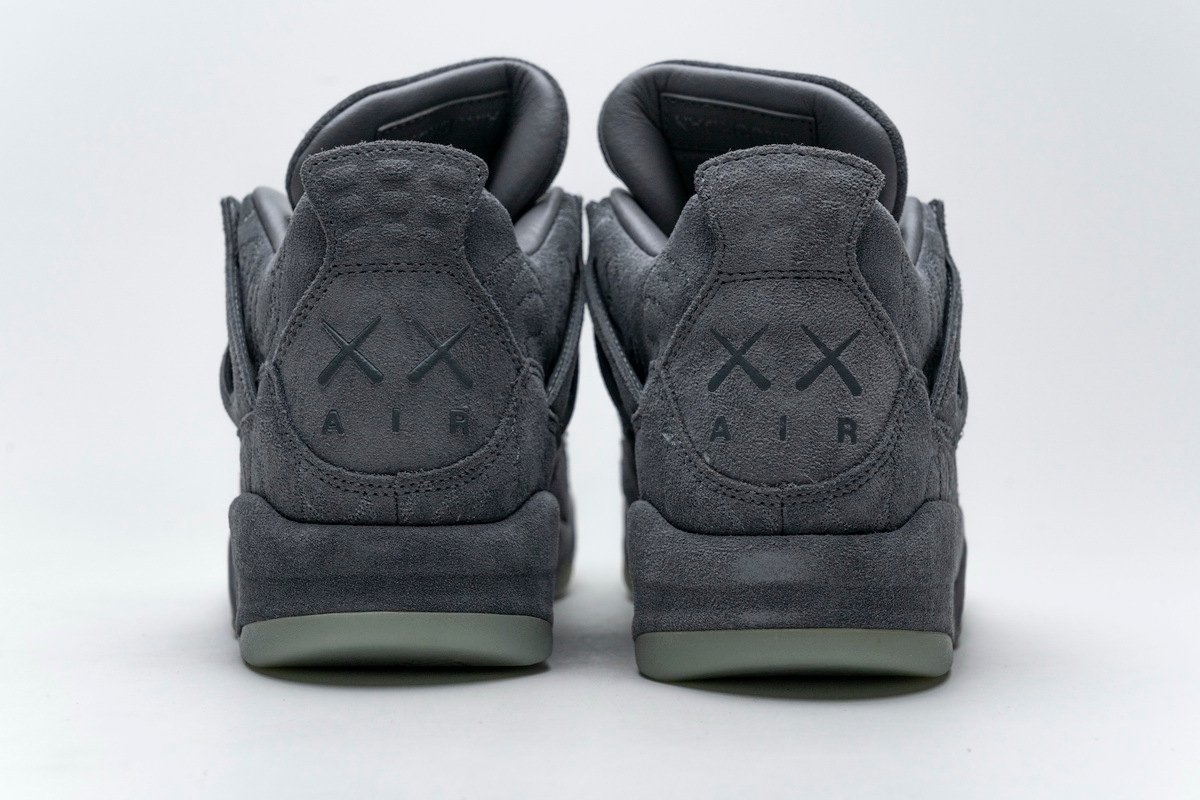 Air Jordan 4 Retro KAWS - Image 4