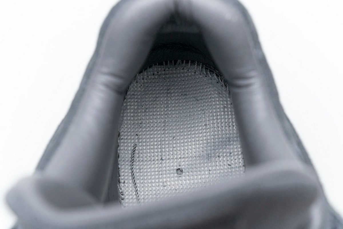 Air Jordan 4 Retro KAWS - Image 13