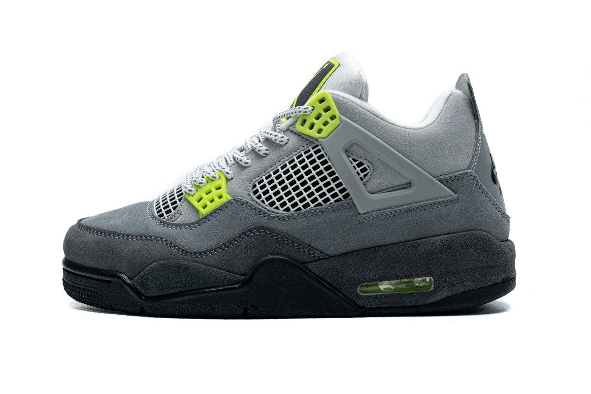 Air Jordan 4 Retro SE 95 Neon