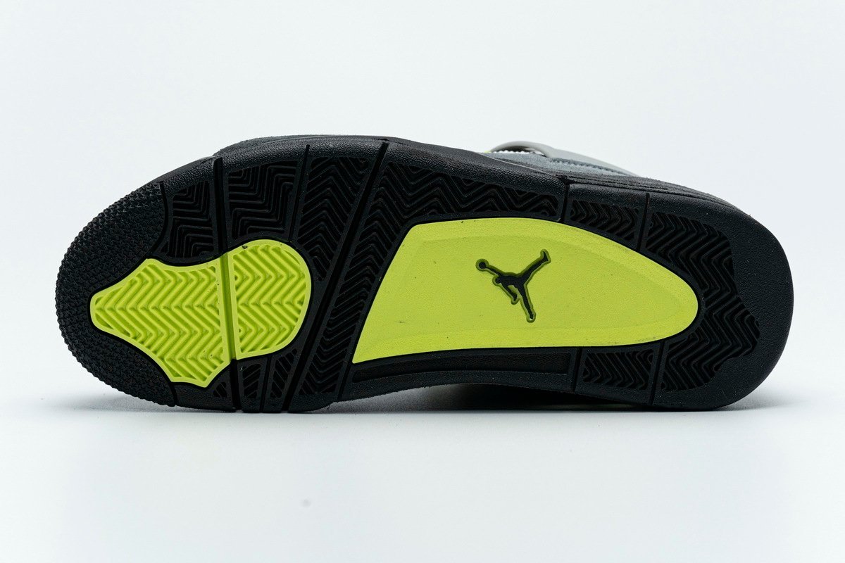 Air Jordan 4 Retro SE 95 Neon - Image 3