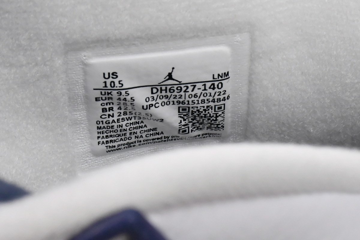 Air Jordan 4 Retro Midnight Navy - Image 4