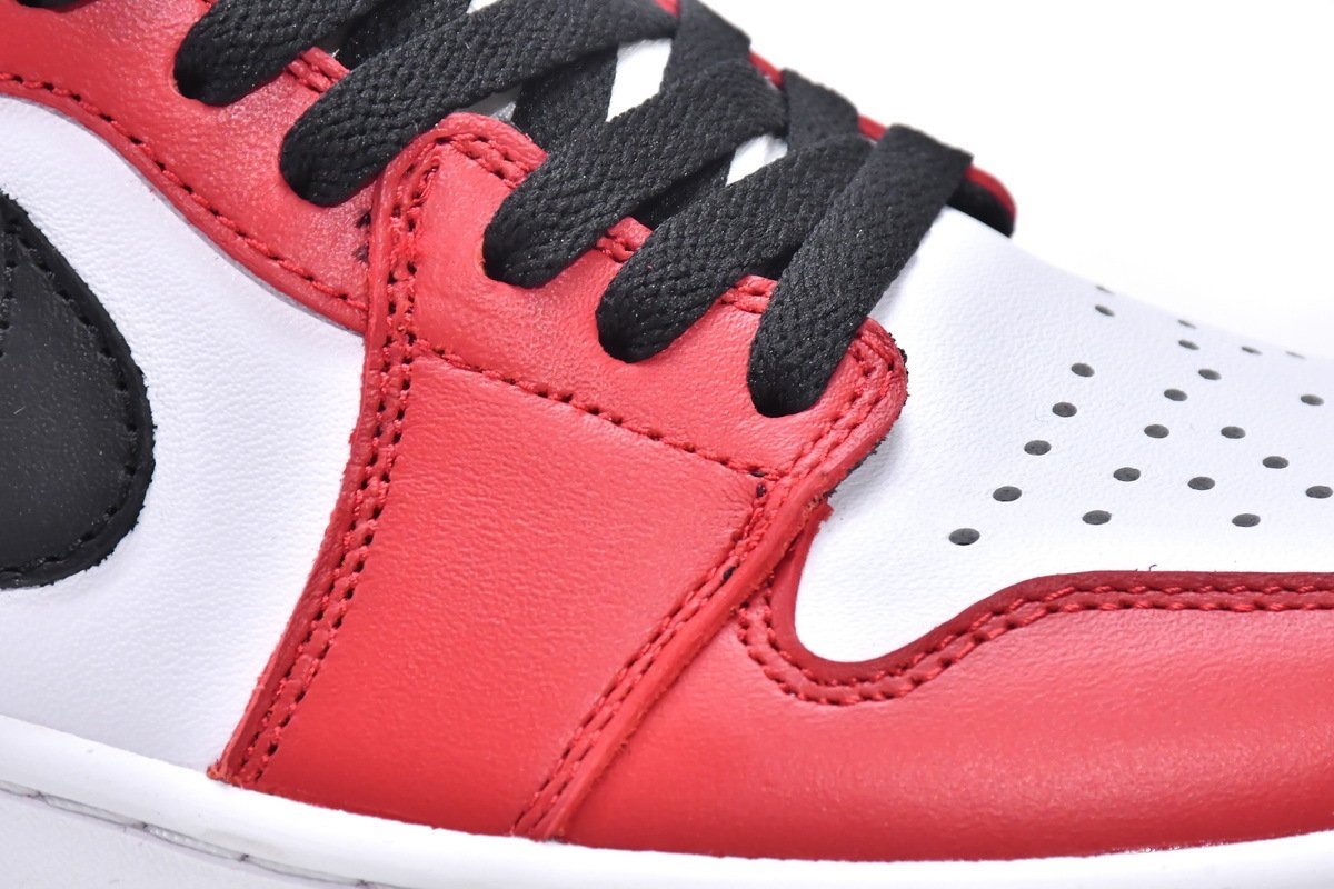 Jordan 1 Retro Low Golf Chicago - Image 9