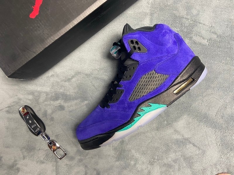 Jordan 5 Retro Alternate Grape - Image 11