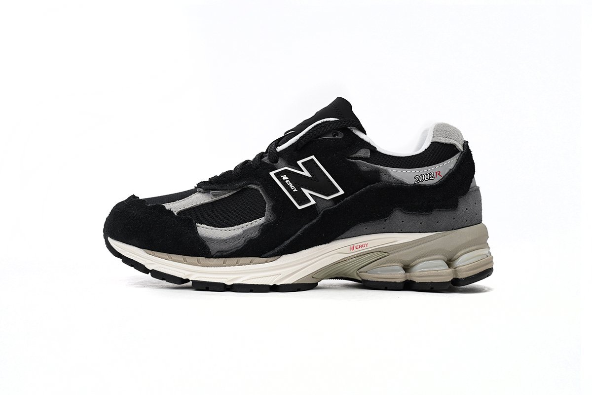 New Balance 2002R Protection Pack Black Grey