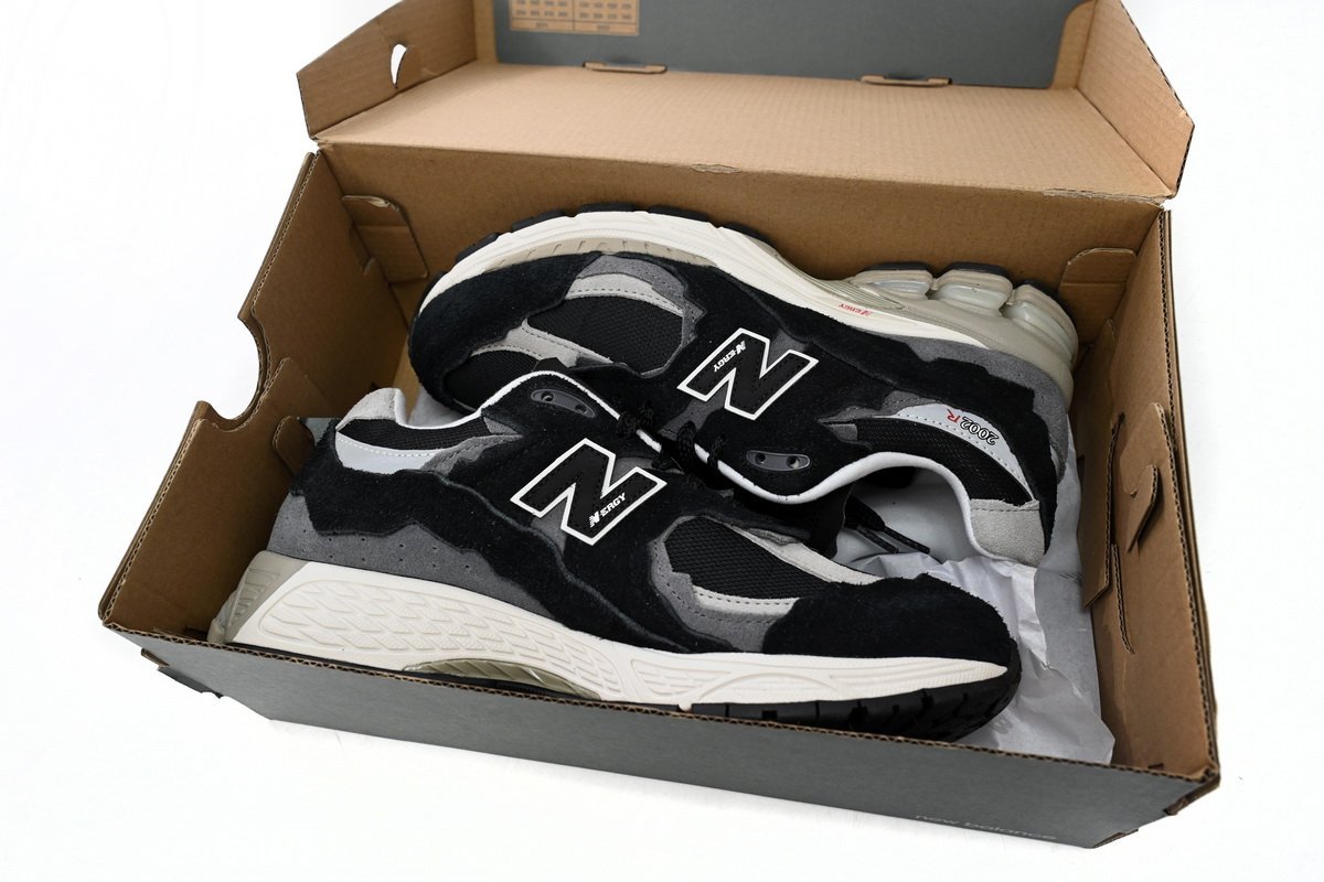 New Balance 2002R Protection Pack Black Grey - Image 13