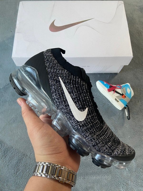 Nike Air VaporMax Flyknit 3 Oreo - Image 5