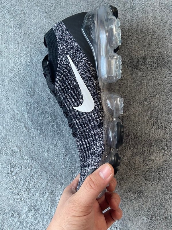 Nike Air VaporMax Flyknit 3 Oreo - Image 6