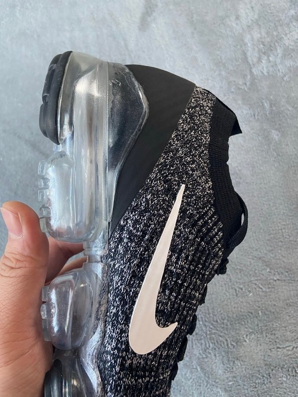 Nike Air VaporMax Flyknit 3 Oreo - Image 7