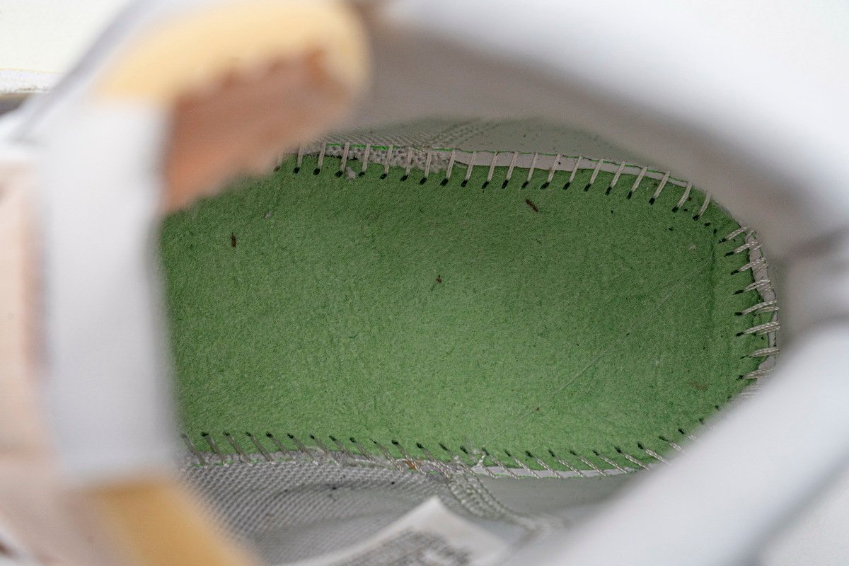 Nike Blazer Mid ?77 Vintage White Bright Cactus - Image 4