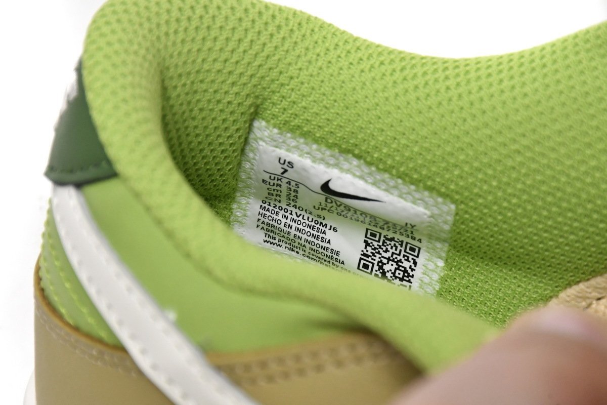 Nike Dunk Low Brown Veail Sail Vivid Green - Image 3