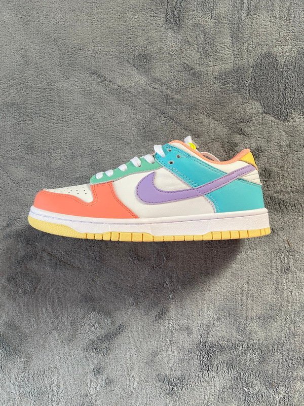 Nike Dunk Low Light Soft Pink - Image 2
