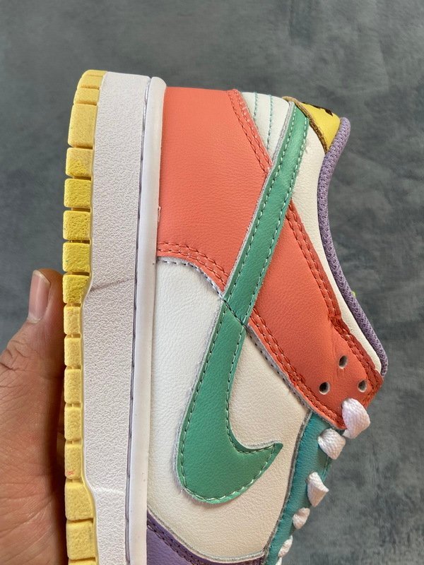 Nike Dunk Low Light Soft Pink - Image 4