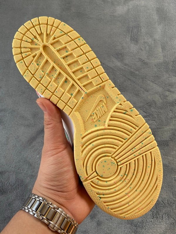 Nike Dunk Low Light Soft Pink - Image 8