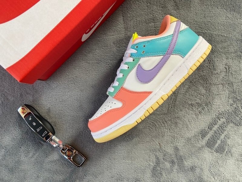 Nike Dunk Low Light Soft Pink - Image 10