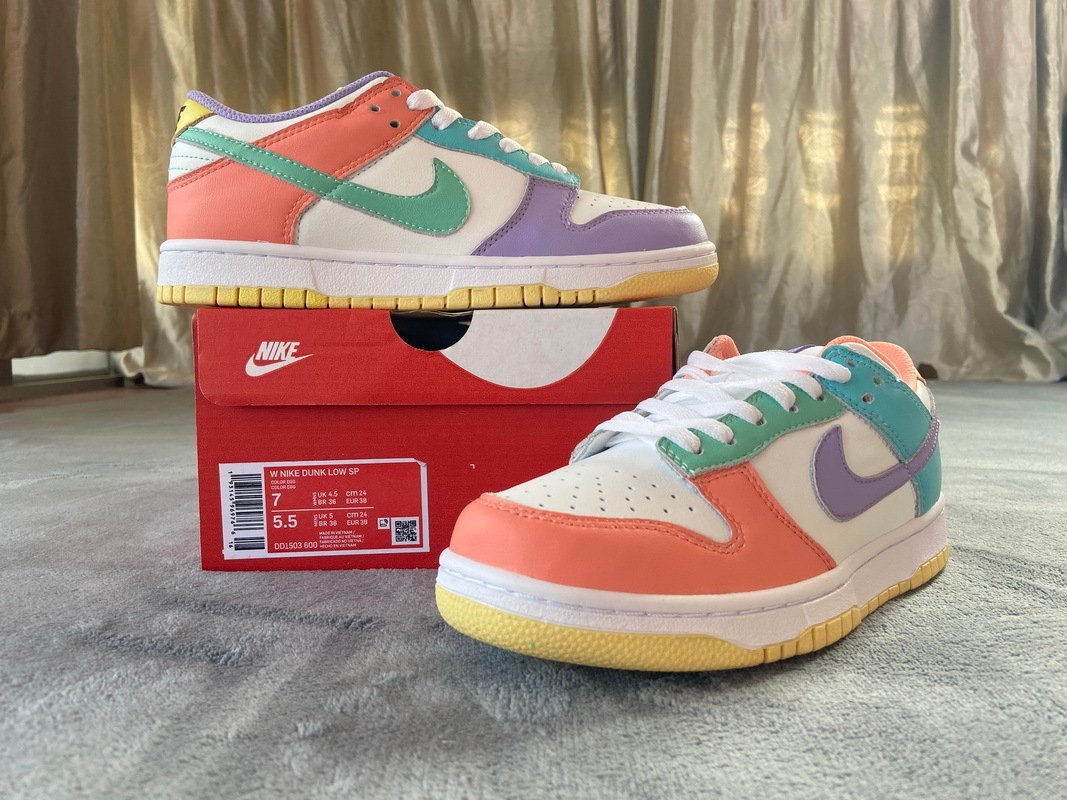 Nike Dunk Low Light Soft Pink - Image 11