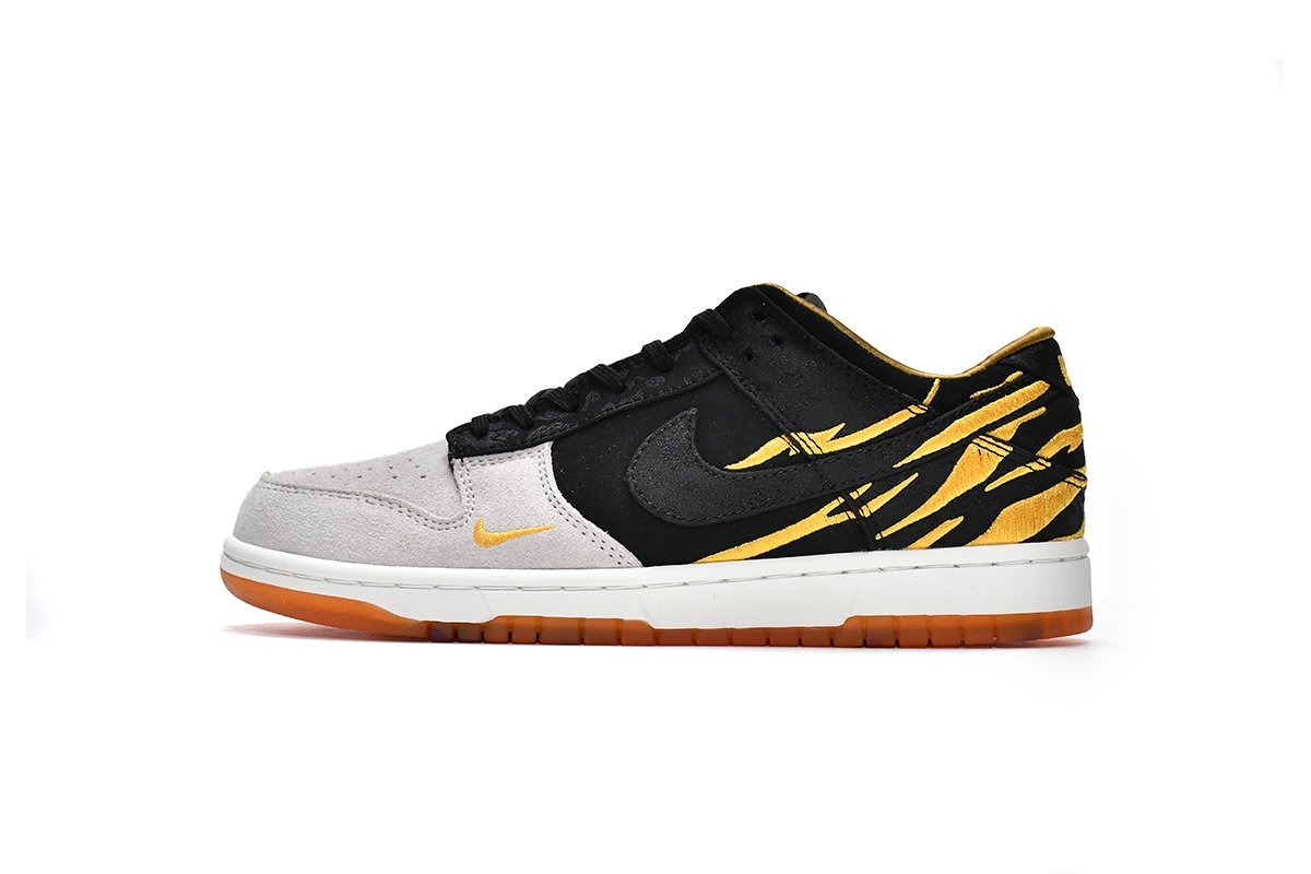 Nike Dunk Low Year of the Tiger (2022)