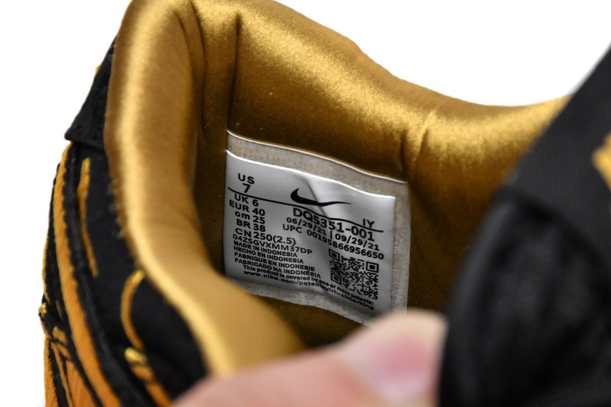 Nike Dunk Low Year of the Tiger (2022) - Image 14