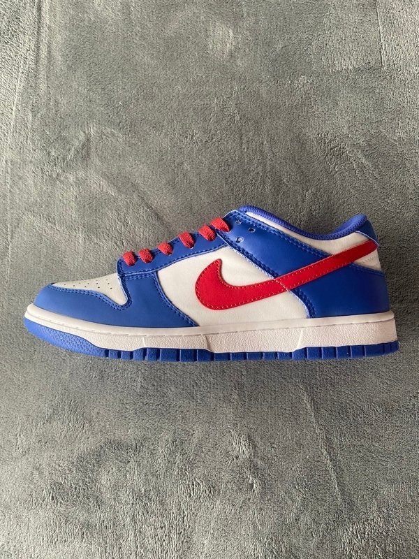 Nike Dunk SB Low GS Royal Red - Image 3