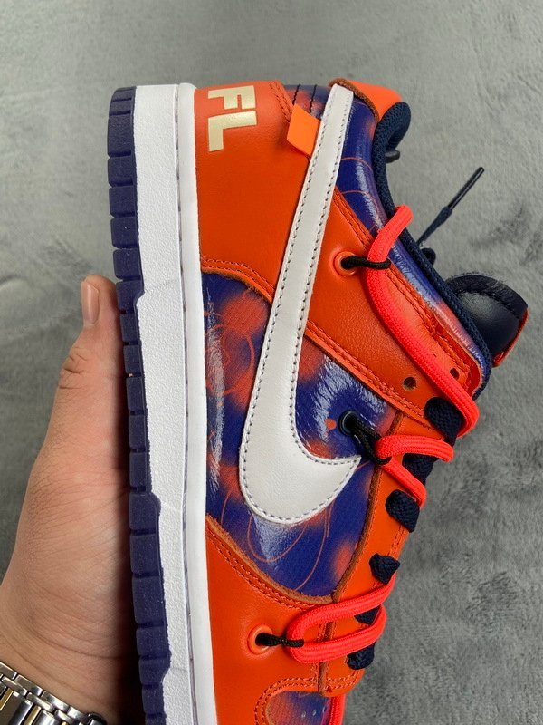 Nike Off White x Futura x Dunk Low SB UNC - Image 5