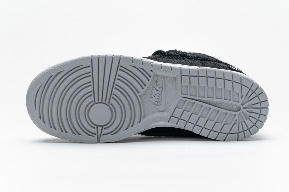 Nike SB Dunk Low Medicom BE@RBRICK - Image 5