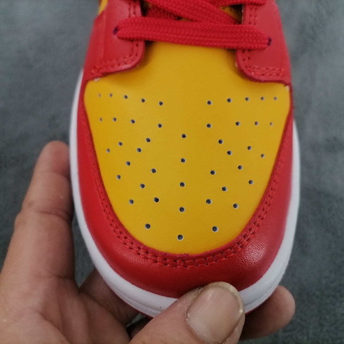 Nike SB Dunk Low Midas Gold? - Image 4