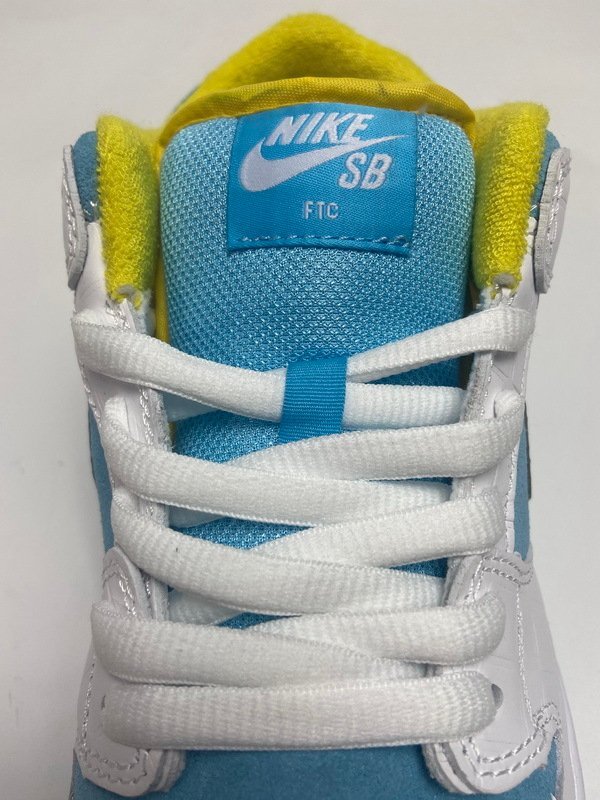Nike SB Dunk Low Pro FTC Lagoon Pulse - Image 2
